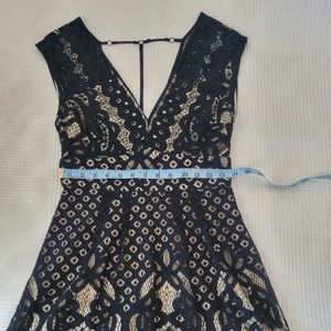 Free People Size 4 Deep V-neck Short Black Dress